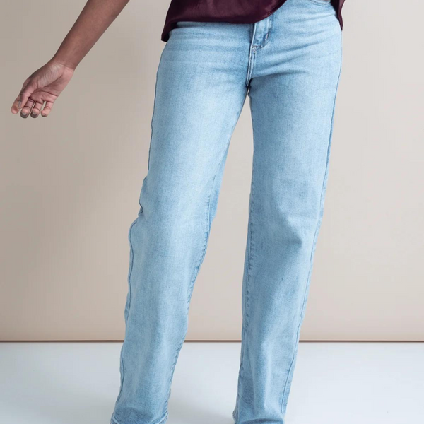 Frank Lyman ~ Stretch Flare Denim